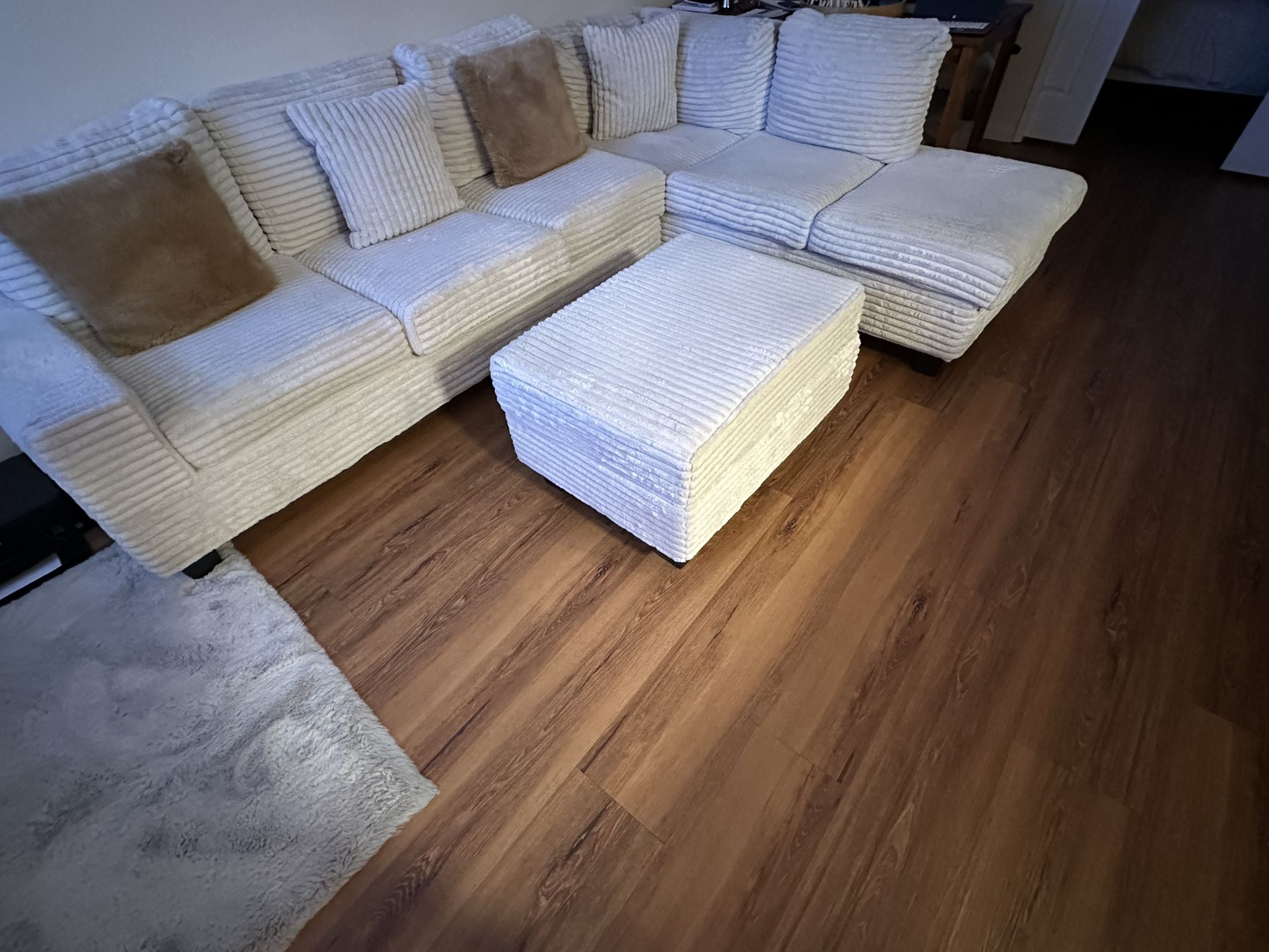 Beautiful Modern White Sectional For Sale