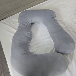 FREE PREGNANCY PILLOW GREY