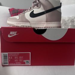 Nike Dunk High Top Shoes