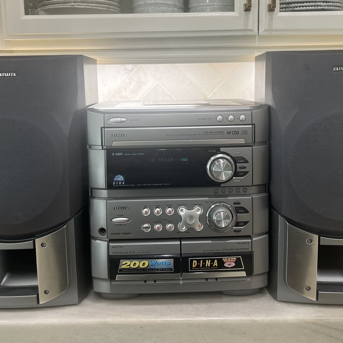 スピーカー・ウーファー Aiwa COMPACT DISC CARRT SYSTEM Aiwa CD/Radio/Cassette Boombox | Compact Disc | CA-DW635V