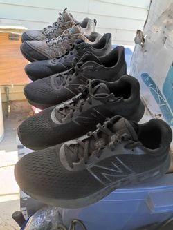 Los tres pares por 50 size 8 hombre 9 1/2 mujer