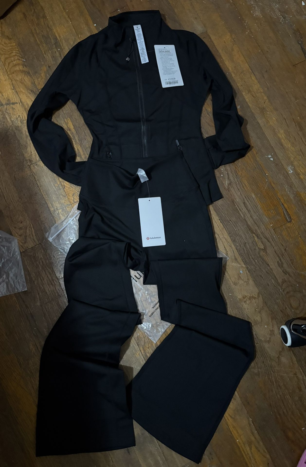 LULULEMON SETS SIZE 2&4