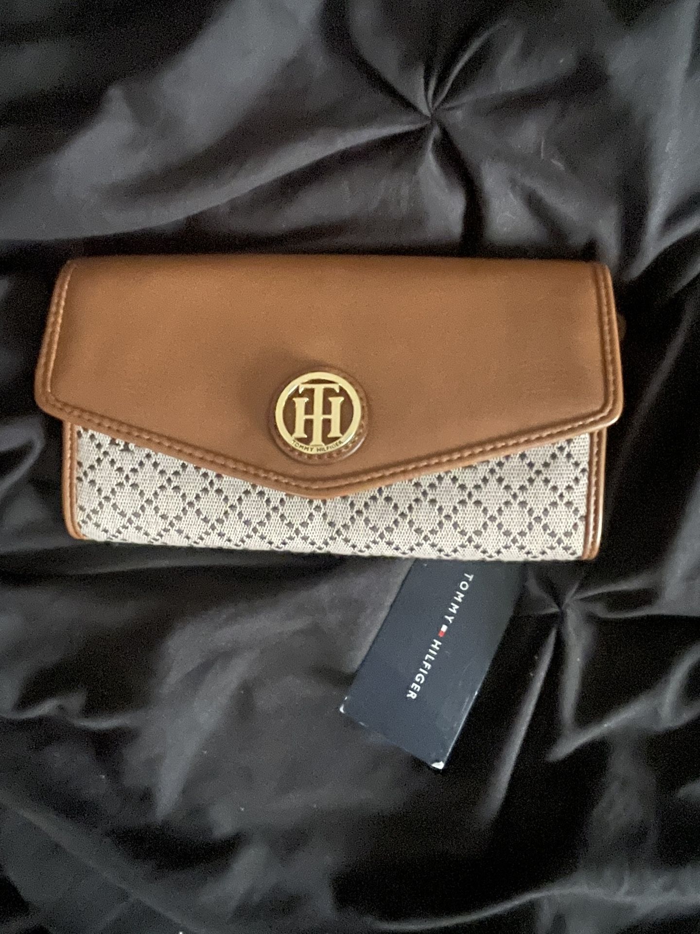 Tommy Hilfiger Womens Wallet