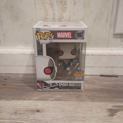 Spider-Man (Big Eyes Armor) Funko Pop 1067 Funko 2022 Winter Convention Limited Edition