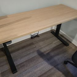 Haworth Upside Sit-to-Stand Adjustable Standing Desk