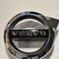 🌟nice! 2016 - 2022  OEM Volvo Grille Emblem (contact info removed)5
