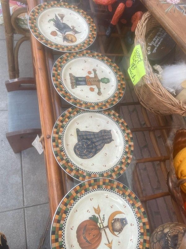 Vintage Set Four Halloween Plates Debbie Mumm