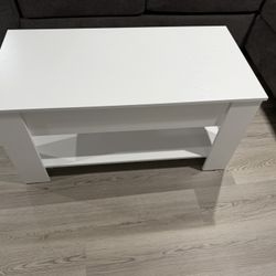 WHITE COFFEE TABLE