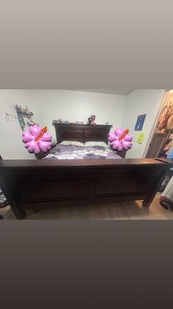 Dark Wood King Sleigh Bed