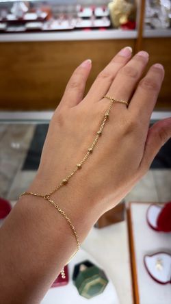 14k Hand Chain