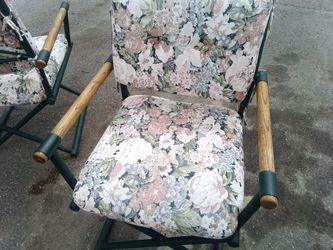 4 pretty nice outside chairs