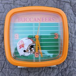 Rare! 1993 Clock Vintage Tampa Bay Buccaneers Bucco Bruce 90's Orange Cycle