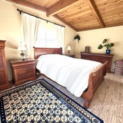 Wood Sleigh Bed frame (queen)