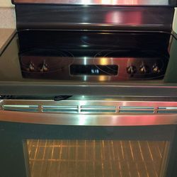 GE Stainless Range w/ Built-in AIR FRY & Convection - works great!