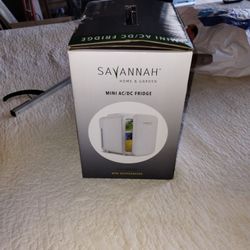 Savannah Mini Ac/Dc Fridge 