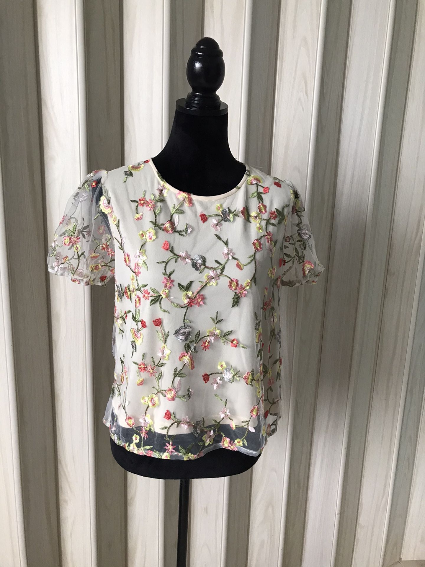 THE CLOTHING COMPANY BLOUSE SIZE M