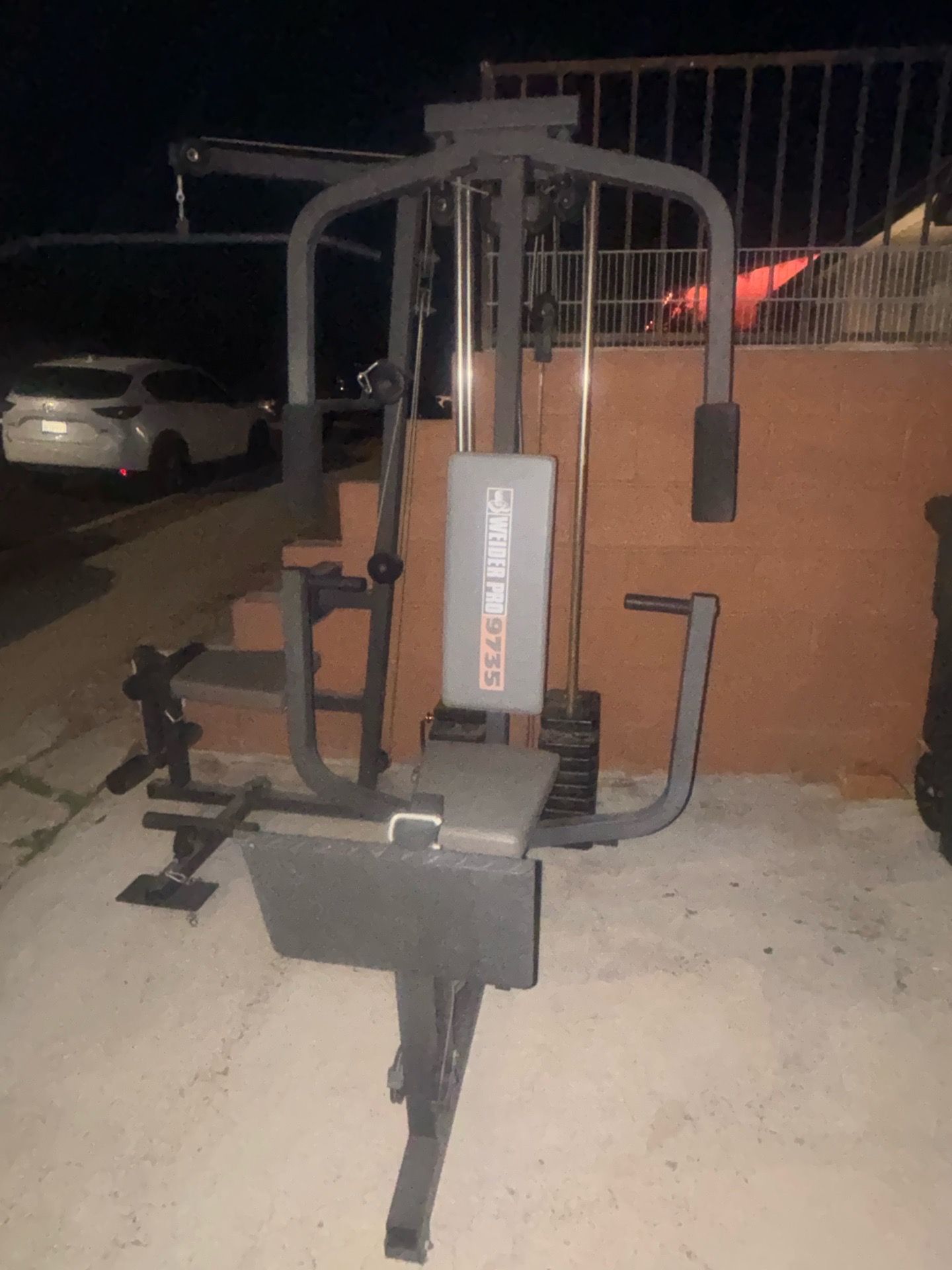 Gym equipment weights
