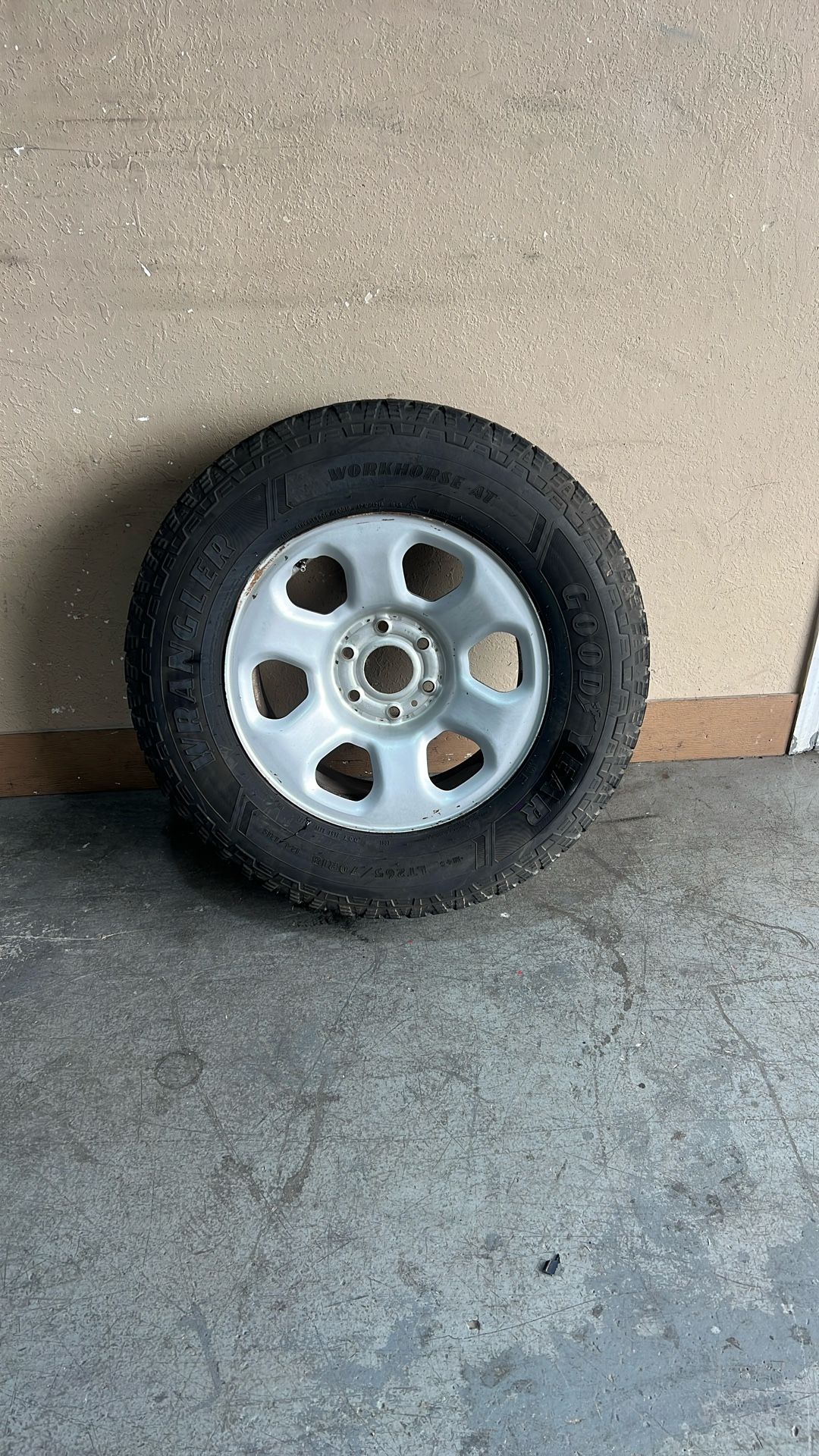(D) 16-24 Nissan Titan Wheel 2016 2017 2018 2019 2020 2021 2022 2023 2024
