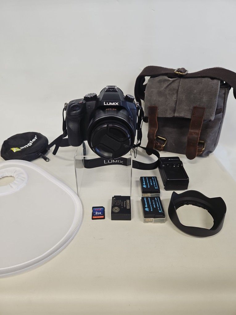 Panasonic Lumix DMC-FZ1000 20.1MP 4K Digital Still/Video Camera w/25-400 Zoom Lens 814126-1