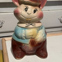 Vintage Mr Rabbit Cookie. Jar