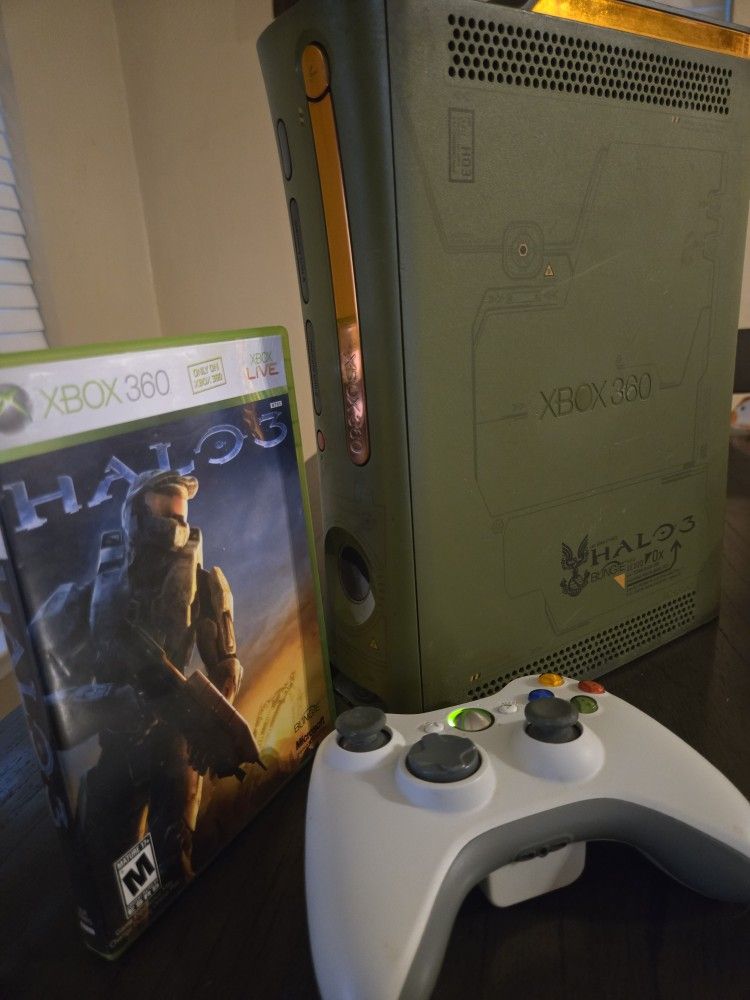 Halo 3 Limited Edition Xbox 360 with White Controller, All Cables, + Game!