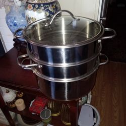Steamer Three Tier With Stock Pot Almost New