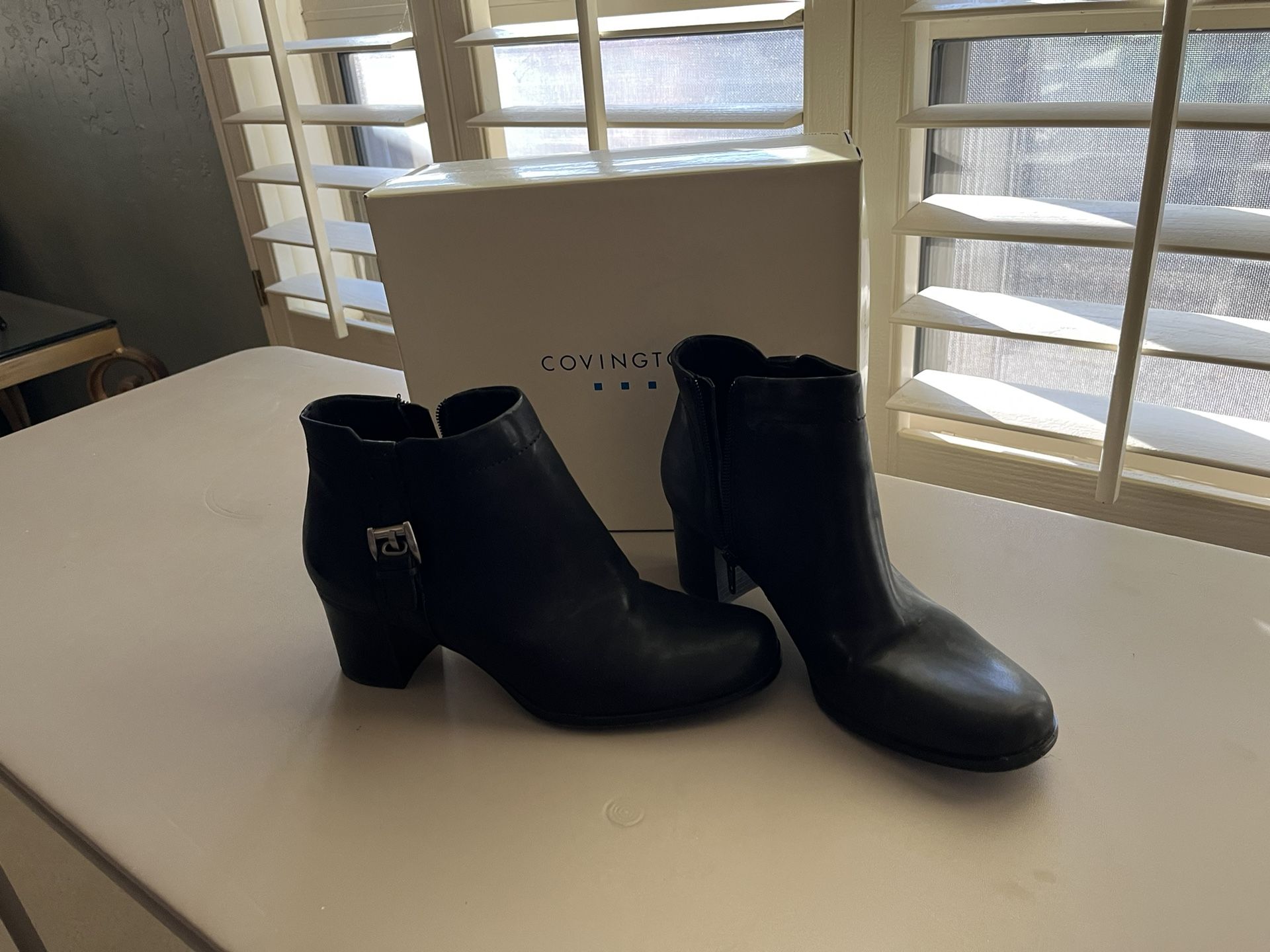 Black Ankle Zippered Boots