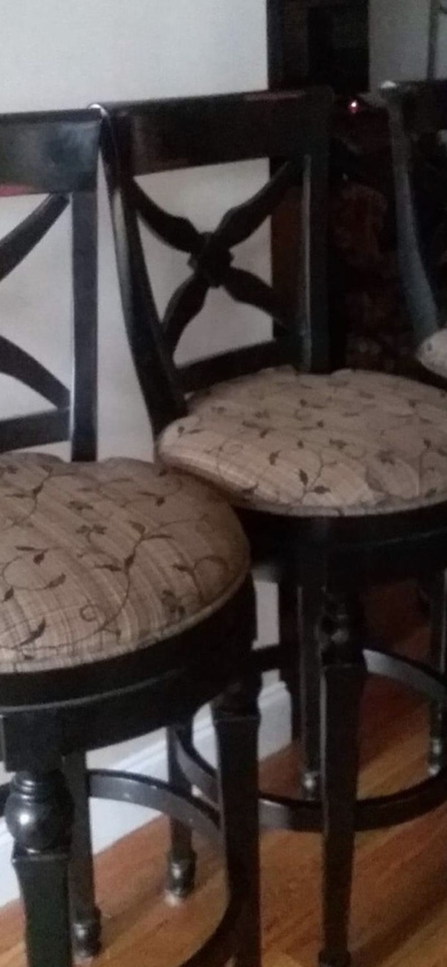 3 Bar Stools