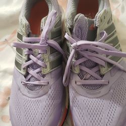 New Ladies  Shoes sz9.5