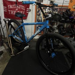 RARE Cookies X Throne 29in (NO TRADES CASH ONLY!!!)