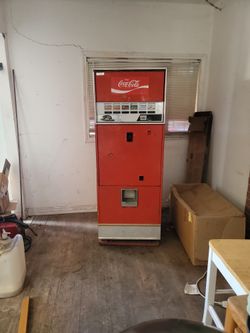 Vintage Coca-Cola Machine