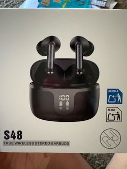 Wireless earbuds