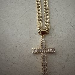 Cuban Chain In Gold Plated With Cristal Cross Pendant