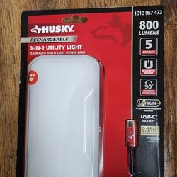 Husky
800 Lumens 3 in.-1 Rechargeable Utility Light with 10000 MAH Power Bank