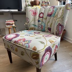 Accent chair w/ wooden legs $45