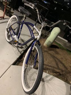 His & hers beach cruisers 26” 7 speed both