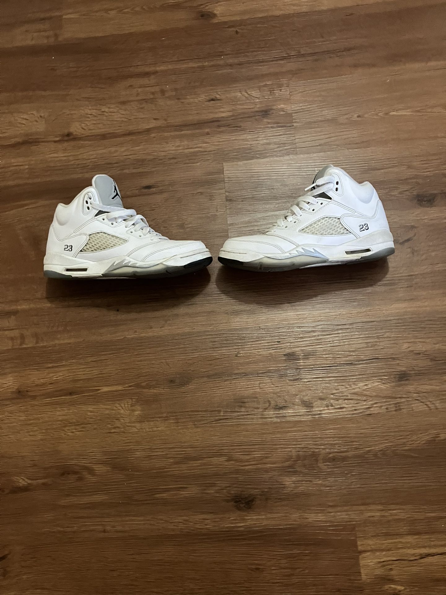 White Metallic 5s