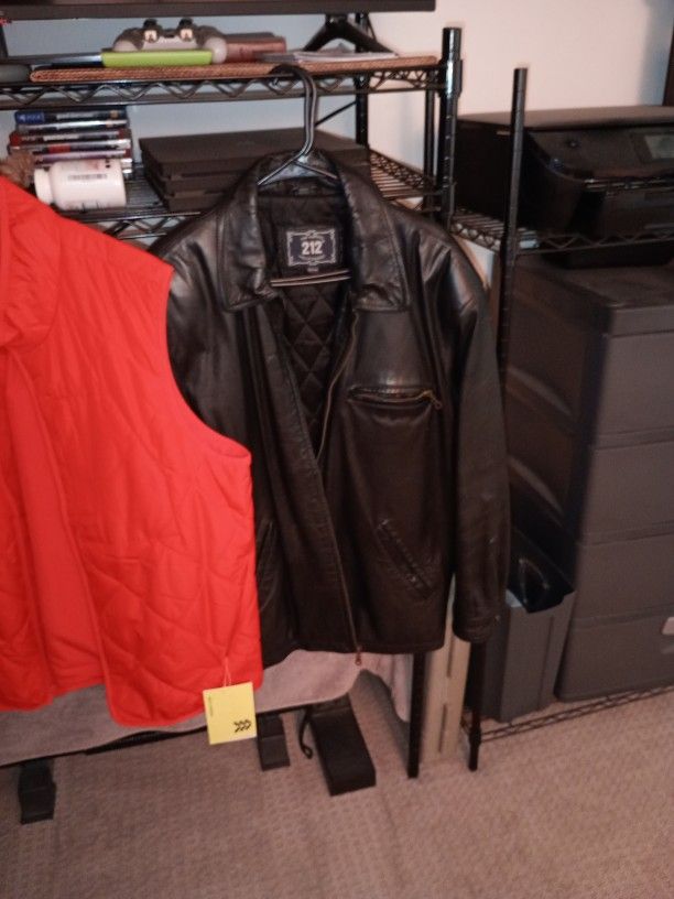 New And Like New Lots Of Sweaters Jackets Long Sleeve Short Shirts All New Like New Great Condition $100 Takes ff Or Best Offer Individually Thank Yo