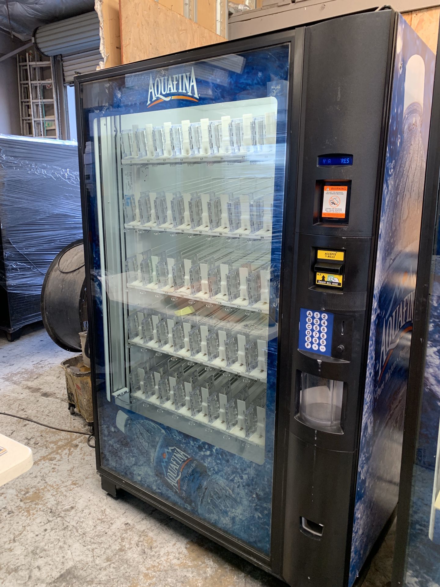 Dixie Narco Bev Max Glass Front Drink Vending Machine
