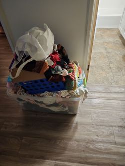 All baby stuff for 25