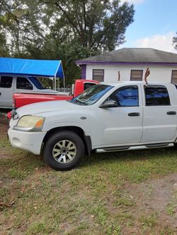 2007 Mitsubishi Raider