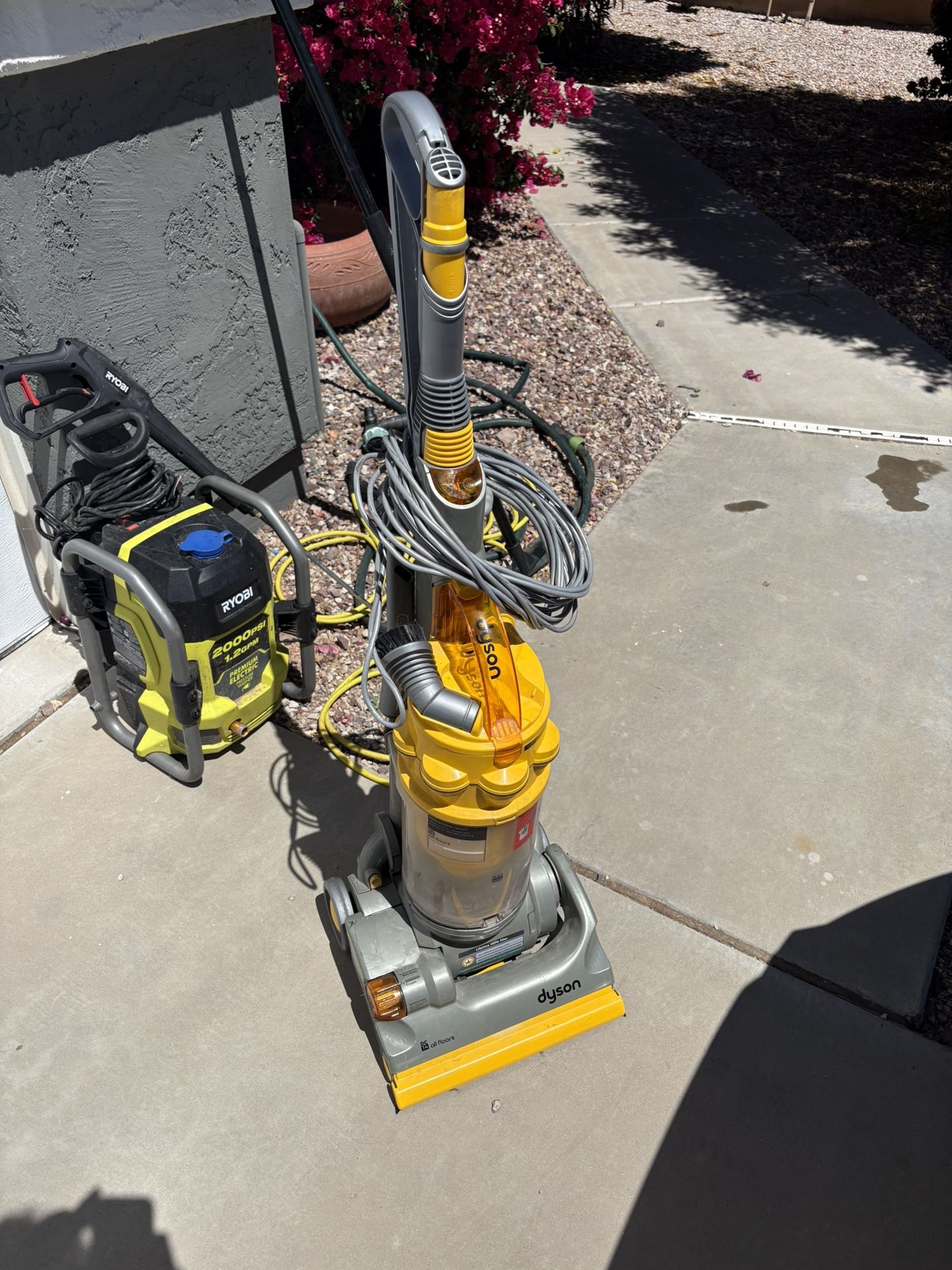 Dyson DC07 VACUUM