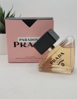 Prada  

 Paradoxe Eau de Parfum  

1.6 fl