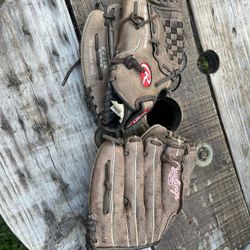 Baseball Gloves 
