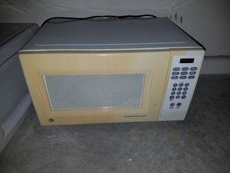 GE microwave white