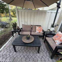 NEEDS TO GO BY FRIDAY 2/27 OR BEST OFFER Full Outdoor Furniture Set - Rug, Two Seater, Chair, Main Table, Side Table, Pillows Everything 