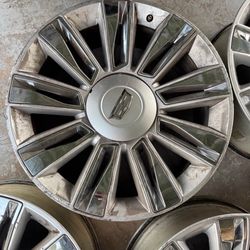 Escalate Rims  22” 