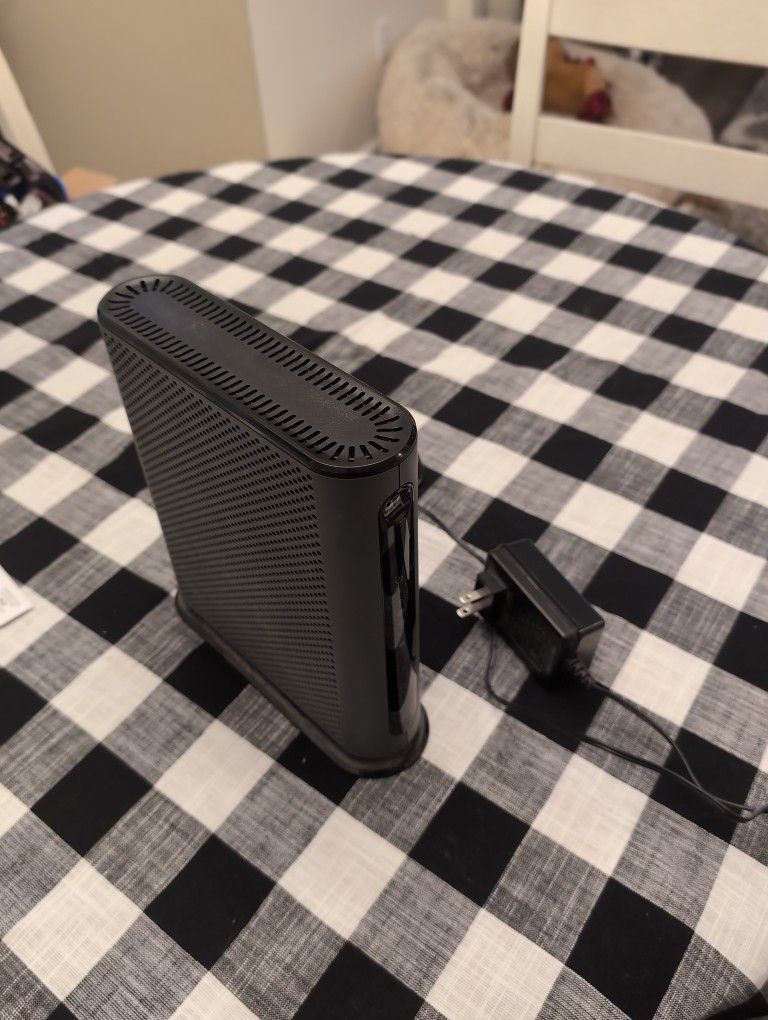 Motorola MG7700 Cable Modem Router Combo
