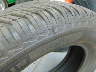 4 Near New 225 65 17 Michelin CrossClimate2 Tires 102H FULL TREAD Date 2026