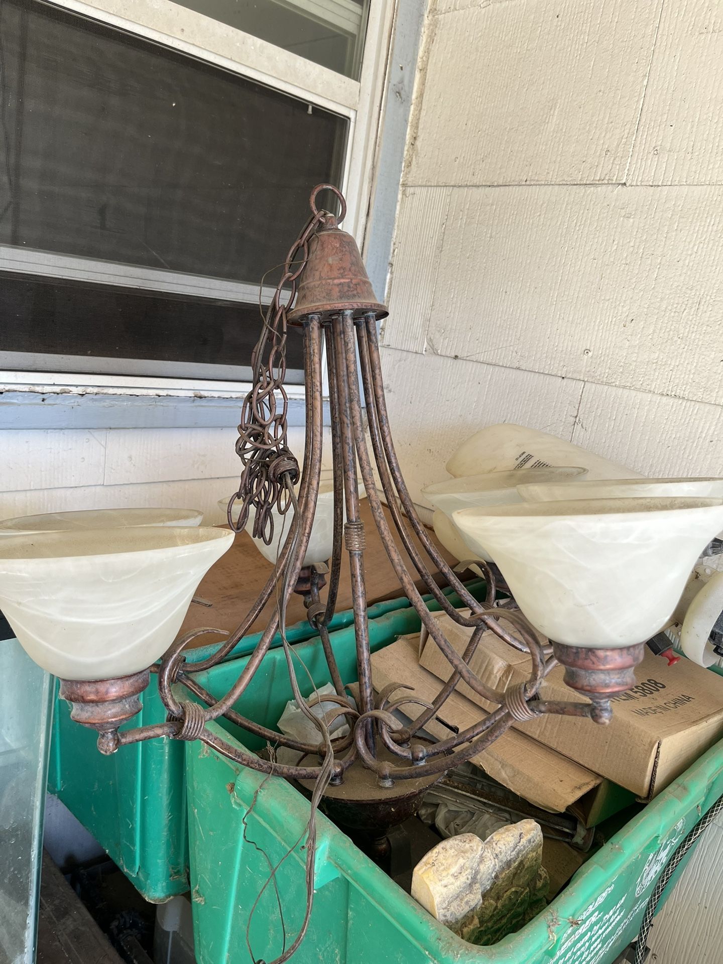 Chandelier 